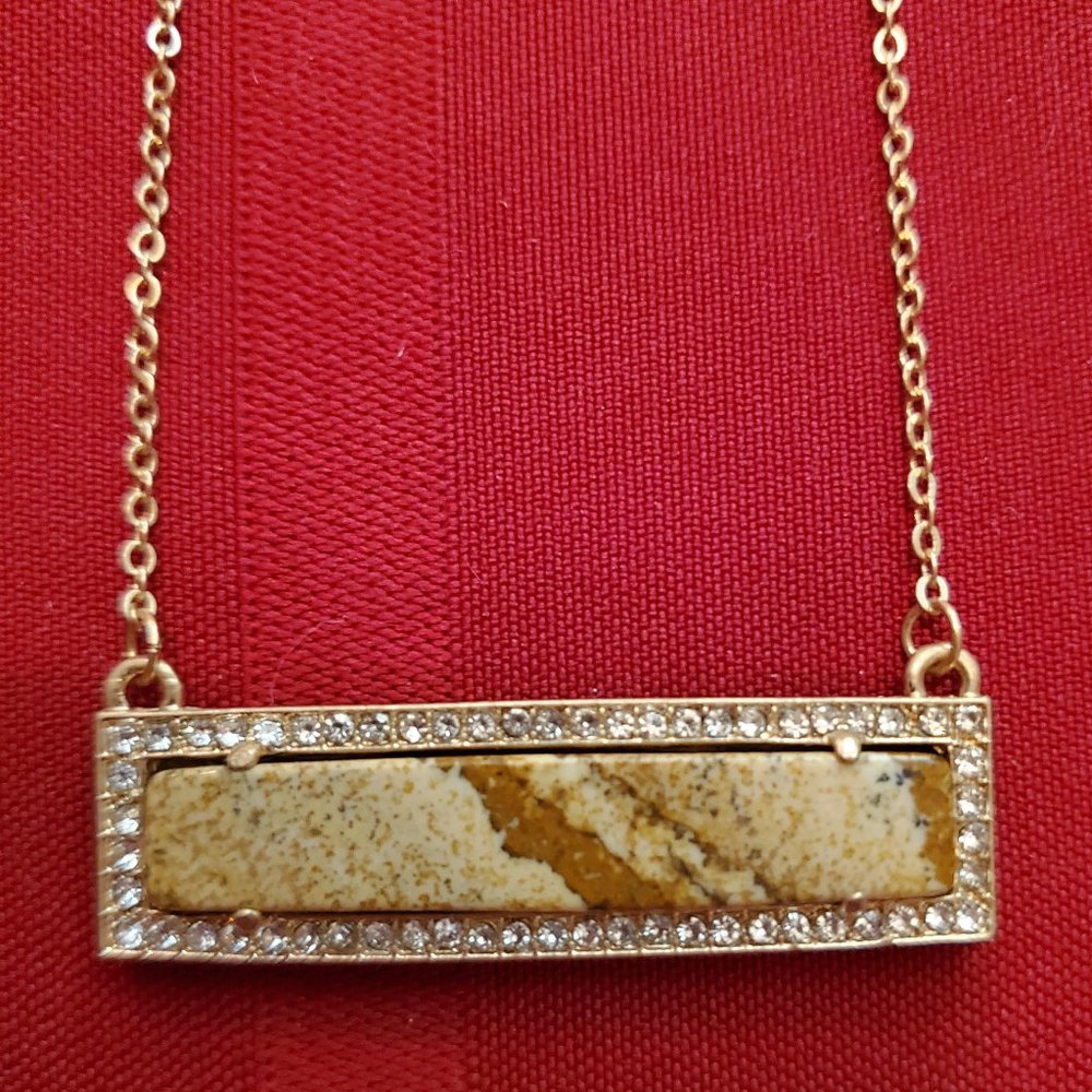 Brand New! Goldtone Semi-Precious Bar Pendant Necklace with Natural Stone